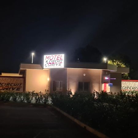 Motel Circuit Drive Cingia De' Botti Εξωτερικό φωτογραφία